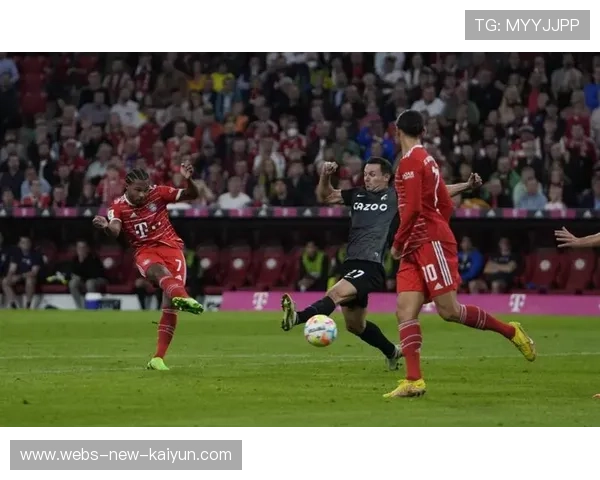 拜仁慕尼黑连续推进使对方后段不断松动