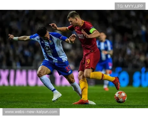 波尔图连续传递让对手顾此失彼，完美演绎足球艺术